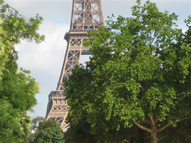 Eiffel pudein katveessa