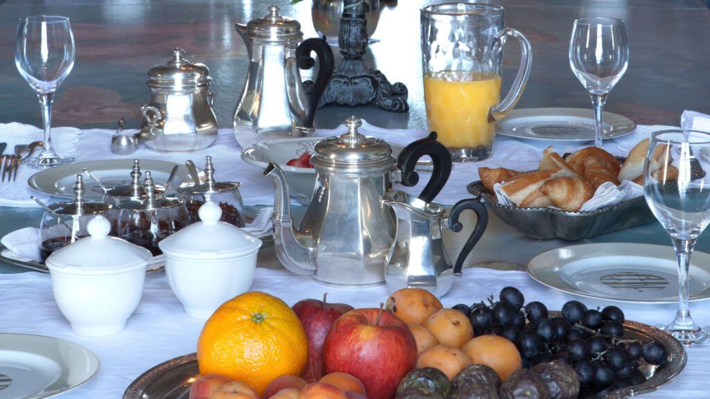 Runsas aamiaispöytä Bretagne